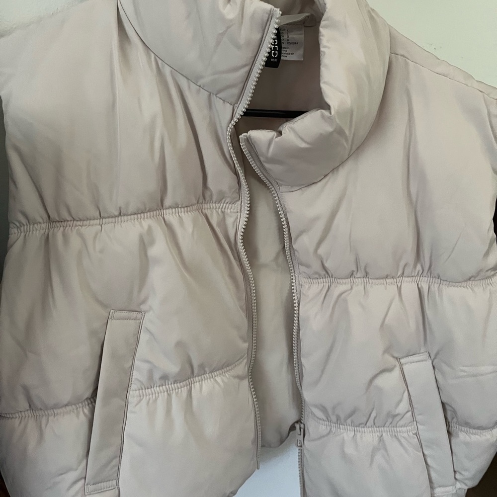 H&M Cropped Puffer Vest